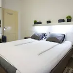 Apartman Mani *
