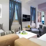 Apartman Mani *