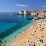 Apartman Mani *